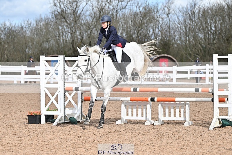 250328-103044-01278 - Cls 8 British Novice and 90cm