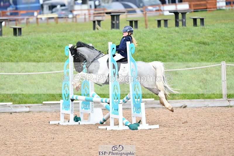 240310A-110520-02161 - Cls 16+17 Club and Schools 70cm