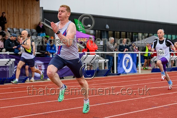 ComMast25-919490 - Track Male Set One