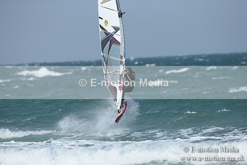 WS 020413-99 - Windsurfing