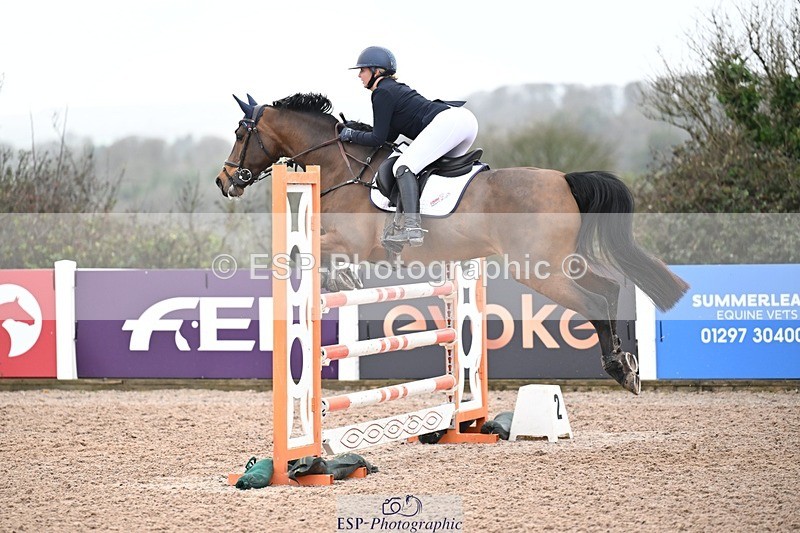 251206-125053-01056 - Cls 12 Snr Newcomers and 1.10m