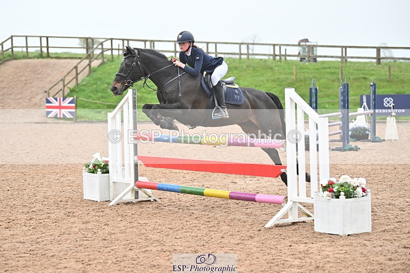 240505A-122026-05033 - Cls 4 Blue Chip Pony Newcomers & 1m Open