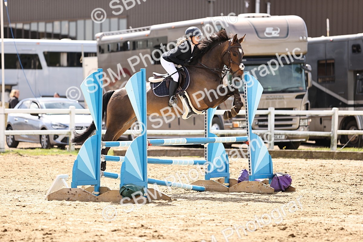 SBM_002208 - Class 9 - Senior British Novice - 90cm