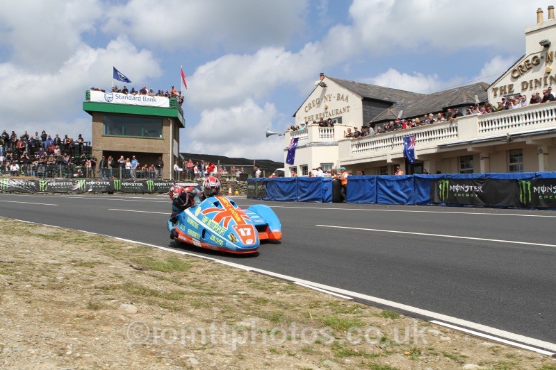 Tony Baker / Fiona Baker-Milligan Suzuki / CUMBRIA EXPRESS - Sure Sidecar Race 1