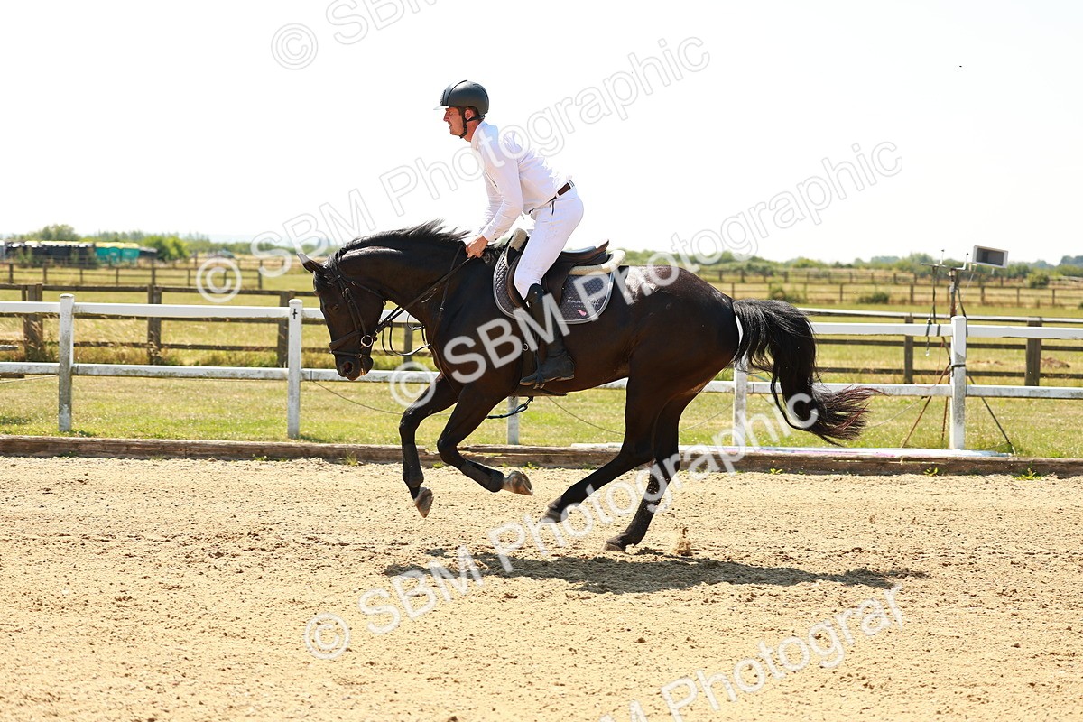 SBM_001458 - Class 4 - Senior Newcomers - 1.10m