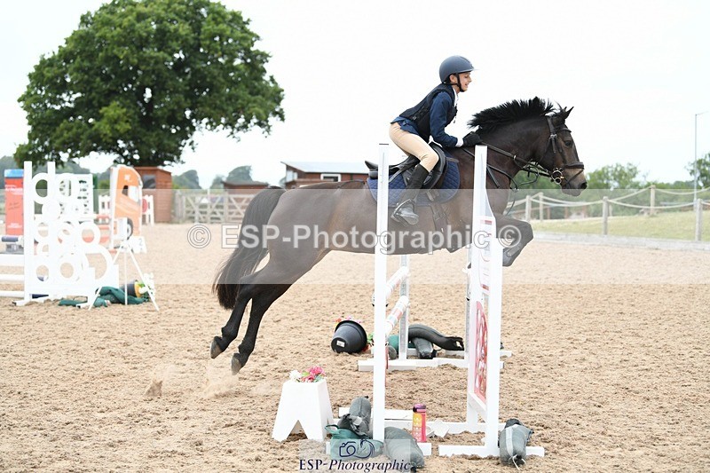 250807-112129-00610 - 90cm Round 1