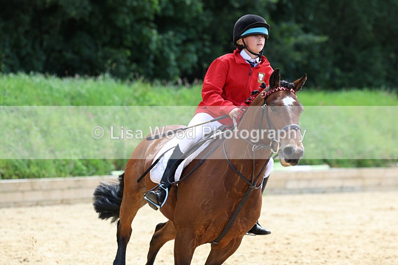 3E7A2503 - Class 4: 70 -75cm Part B