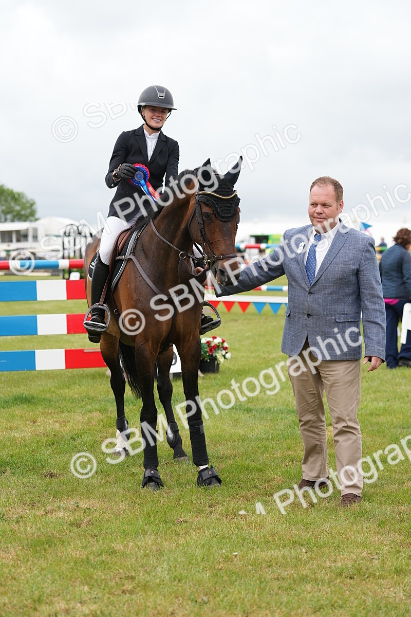 SBM_05329 - Class 201 - British Horse Feeds Speedi Beet Horse of the Year Show Grade  C
