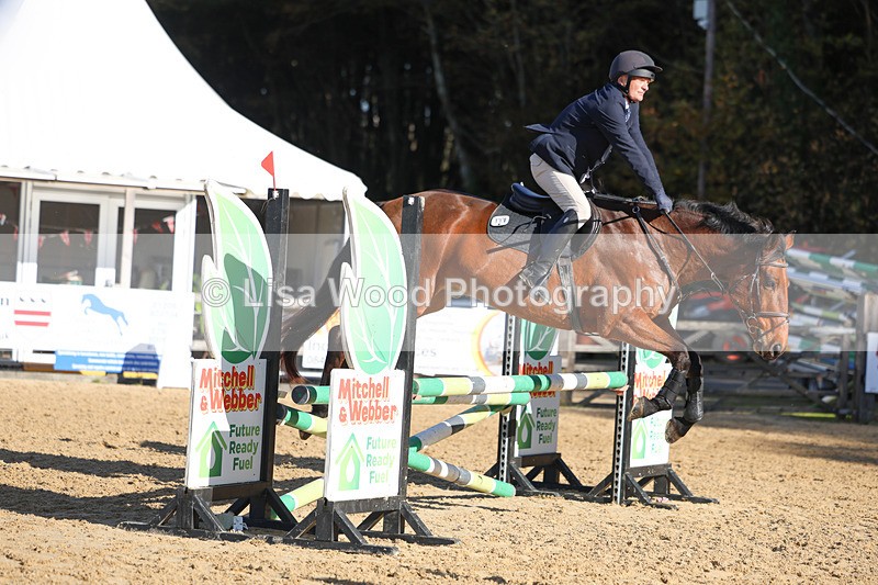 3E7A5315 - Class 4: Senior British Novice/90cm open