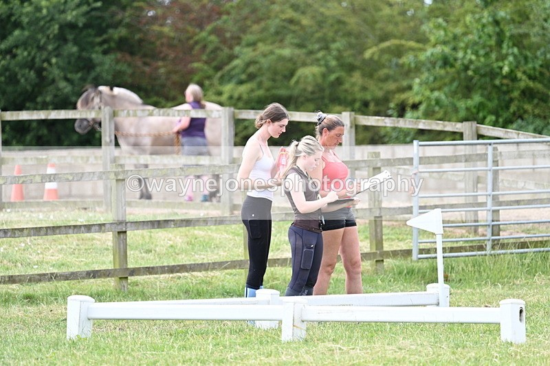 WJ7_5376 - 60cm XC Time 10:17 to 10:49