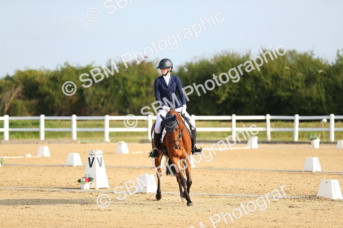 SBM_014965 - Class 13 - Novice 23 - 8,30-9.33