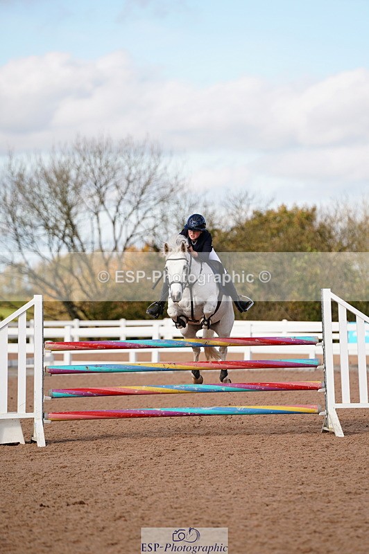 241027A-124440-02738 - SUN Cls 7 Pony Foxhunter and 1.10m Open
