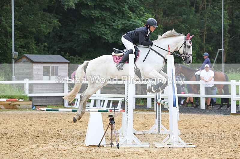 3E7A5537 - Class 4: Senior British Novice/90cm open