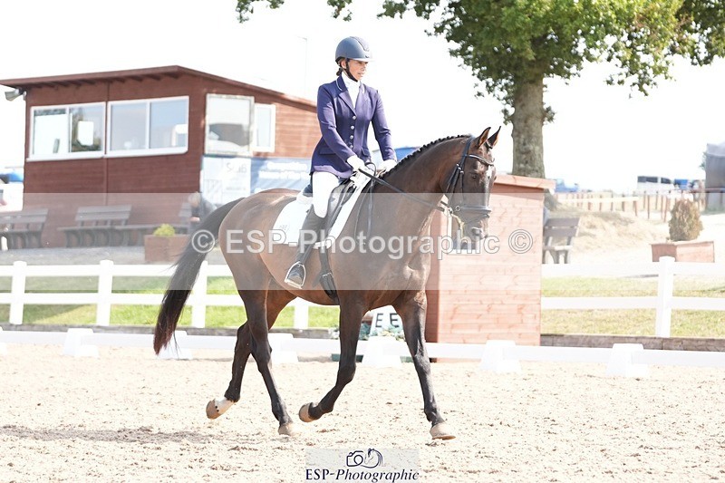 250817-105526-08434 - 096-Louisa.ChattingFirst.Mohican.II