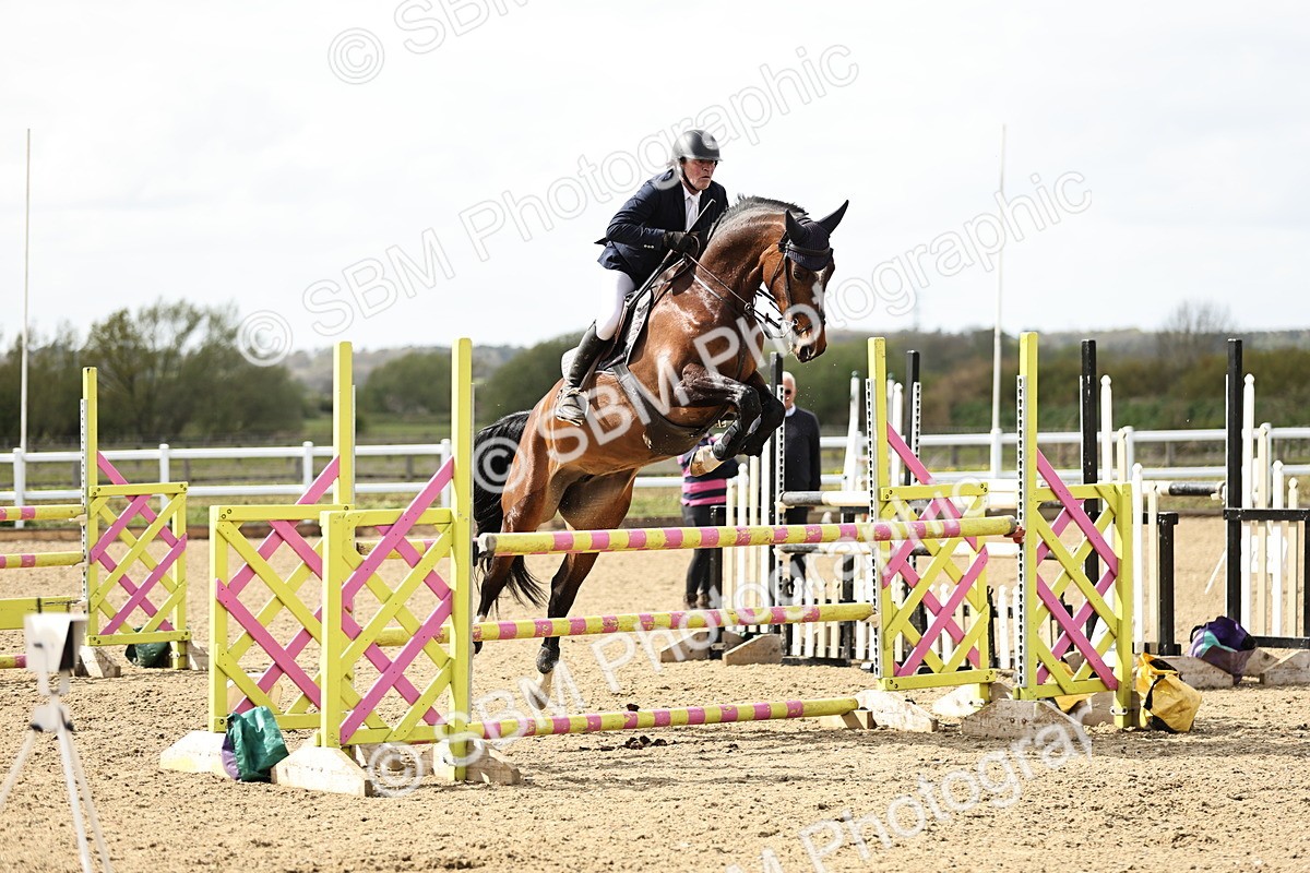 SBM_001374 - Class 4 - Senior Newcomers - 1.10m