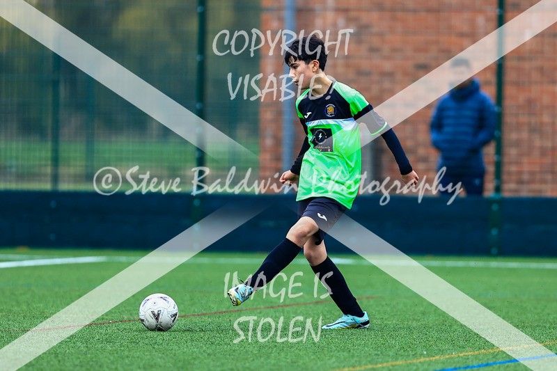 1DX30288 - 2025-10-12 FC Abbey Meads U14 Orange V Kingsdown Lions U14