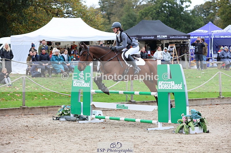 251026A-135041-26091 - G-516-Zara.Bucknell