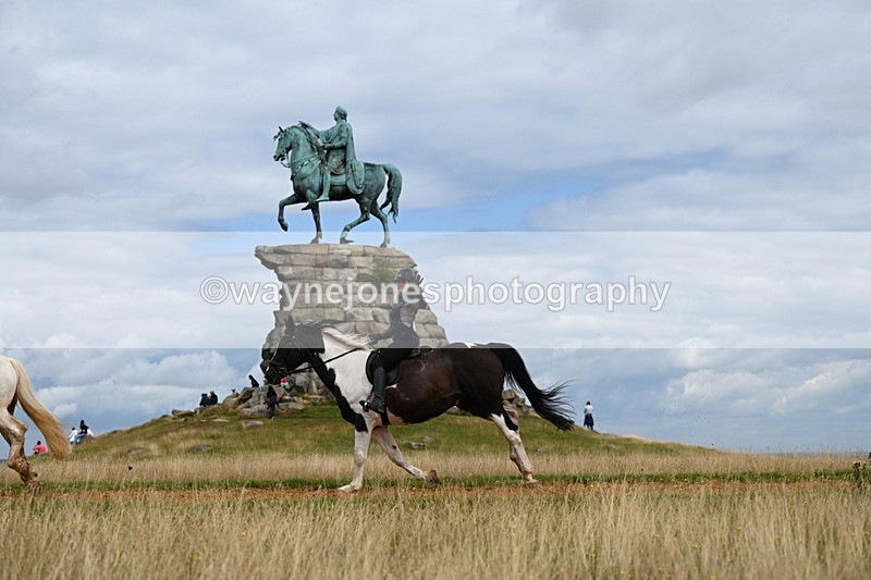 DSC_6923 - Time at Statue 12:45 to 13:15