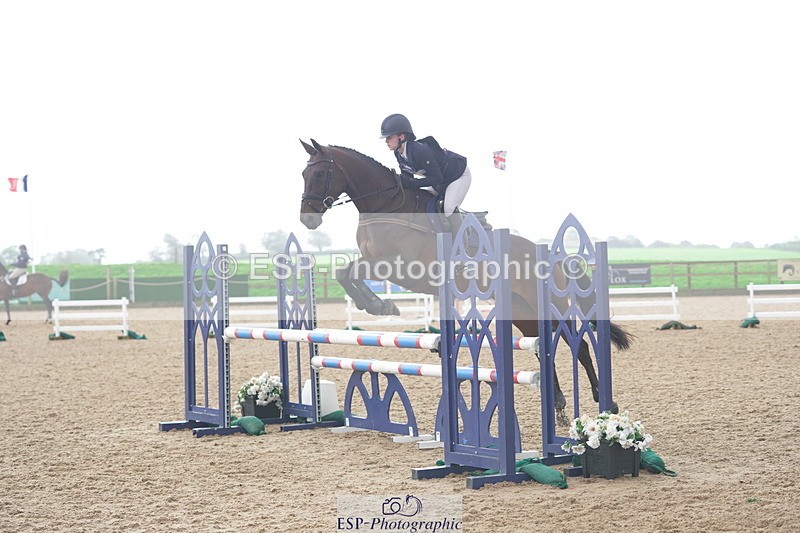 230924A-114230-04631 - 100 SJ 11.00 to 12.00