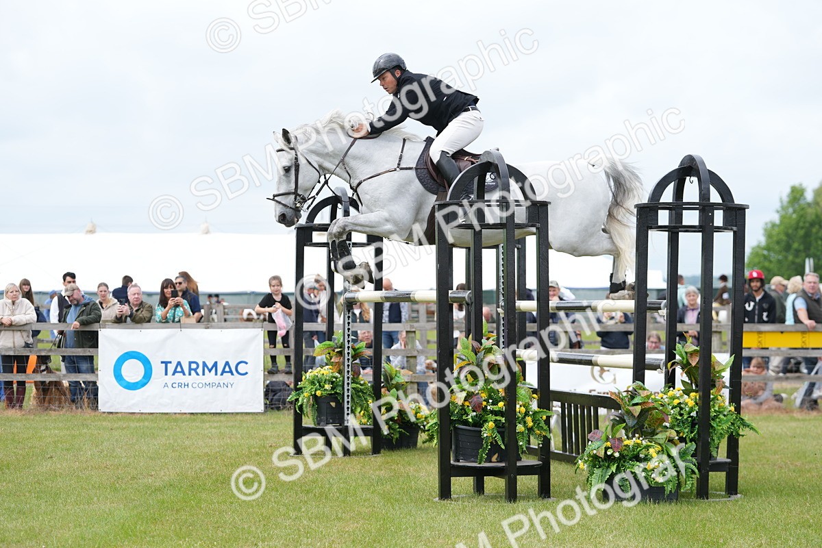 SBM_06531 - Class 202 - National 1.40m Open