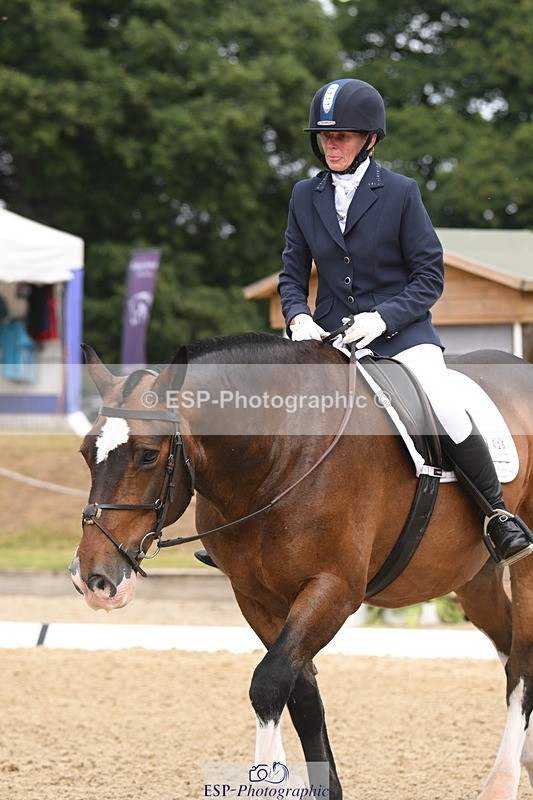 250719A-120619-04611 - 026-Carol.Quantrill-Cormoy.Lad