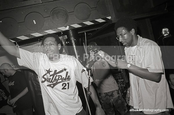 30 - Friends-&-Family @ the-roadhouse 02.10.04