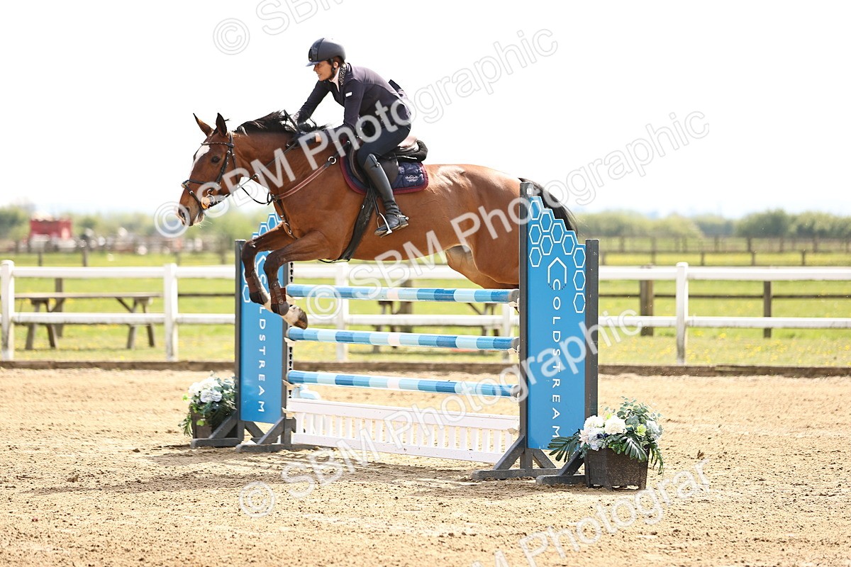  - Class 13 - Senior Foxhunter - 1.20m
