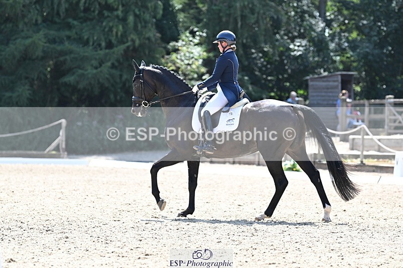 250810A-140129-07205 - 070-Abbie.NewburySeagry.Firstamour