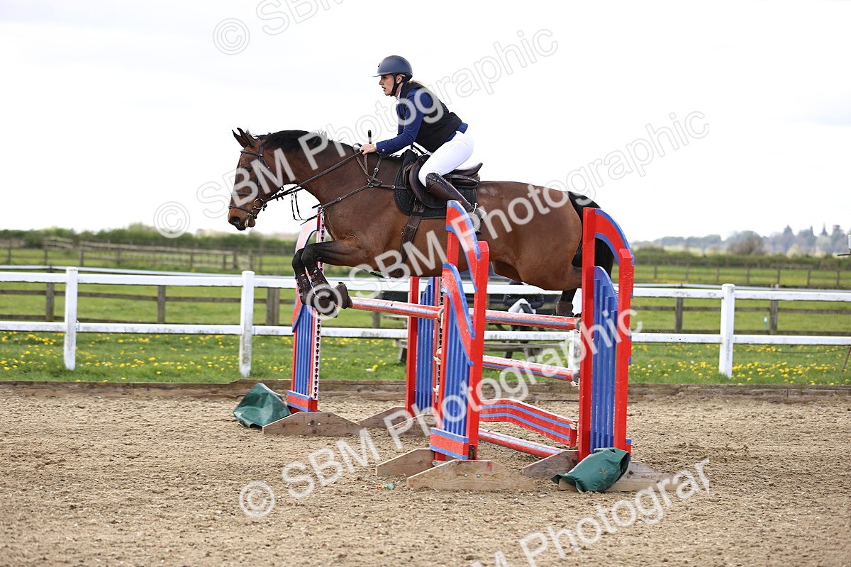 SBM_004024 - Class 17 - Senior Newcomers - 1.10m