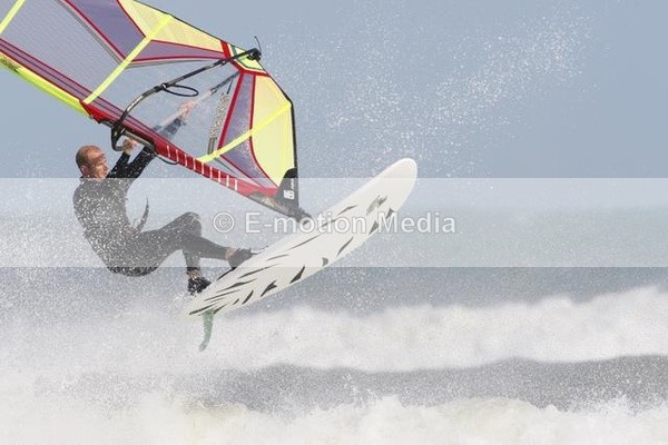 WS 190808-9 - Windsurfing