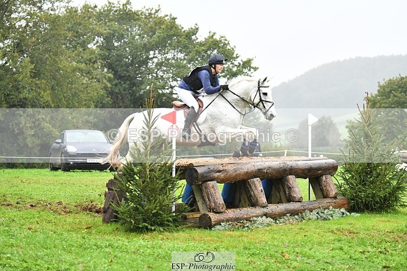 231021-105852-14258 - 651-RATHNAGREW.GREY.TEX-Nicola.Horsley-gubbins-SC+XC