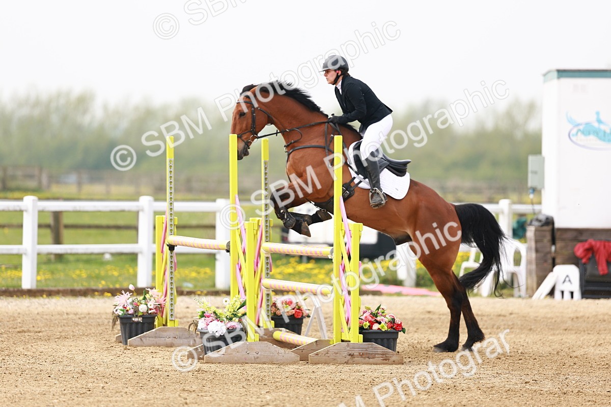  - Class 17 - Senior 1.05m