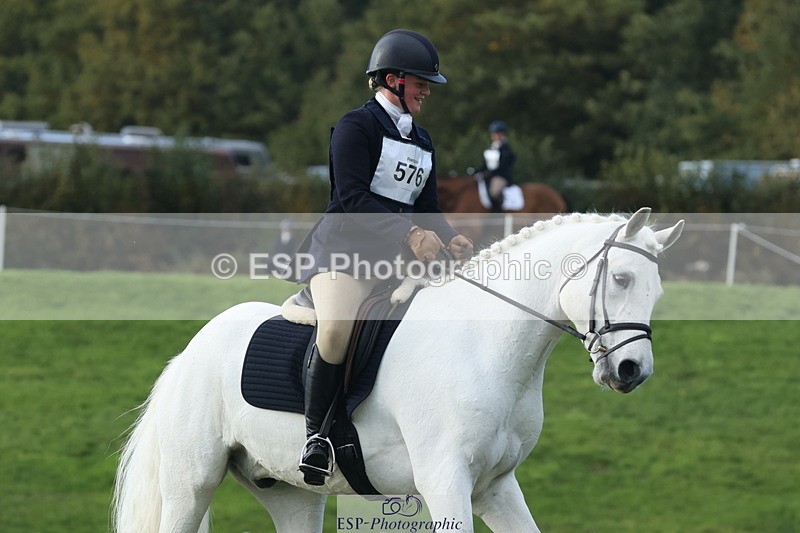 251024A-150300-14342 - G-576-Isabella.Worthington