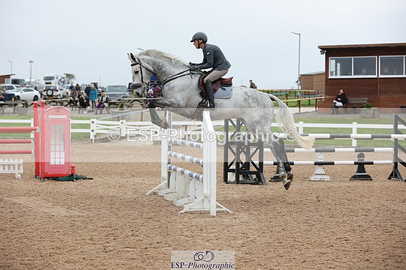 241101A-111433-01290 - FRI Cls 5 Newcomers and 1.10m Open