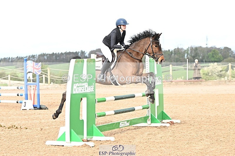 250416-094628-00102 - Cls 1 British Novice and 90cm