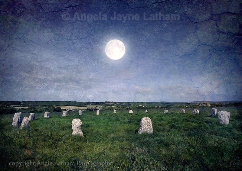 The Merry Maidens - Mystery & Moonlight