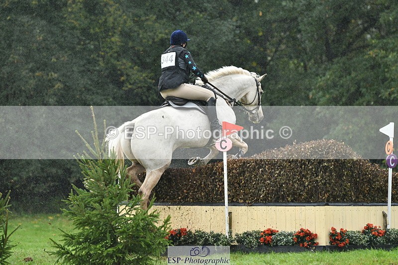 251025A-102012-17302 - D-344-Johanne.Heuff