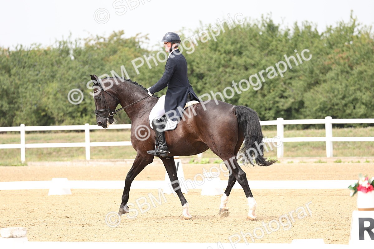 SBM_007137 - Class 9 - FEI INT I - 13.37-14.33