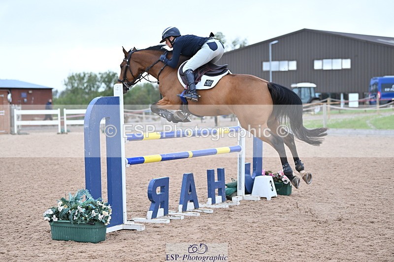 231013A-141156-02608 - Cls 9 Foxhunter & 1.20m Open