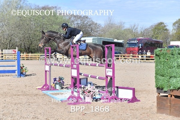 BPP_1868 - CLASS 19 SUN Senior Foxhunter/ 1.20m Open