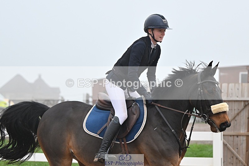 251115-123728-01023 - Cls 10 Pony Foxhunter and 1.10m Open