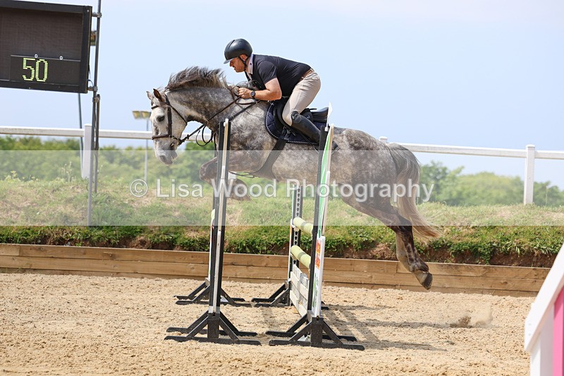 3E7A0457 - Class 10: Senior 95cm open