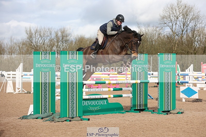 240223A-120944-01105 - Cls 4 Snr 1.05m Open