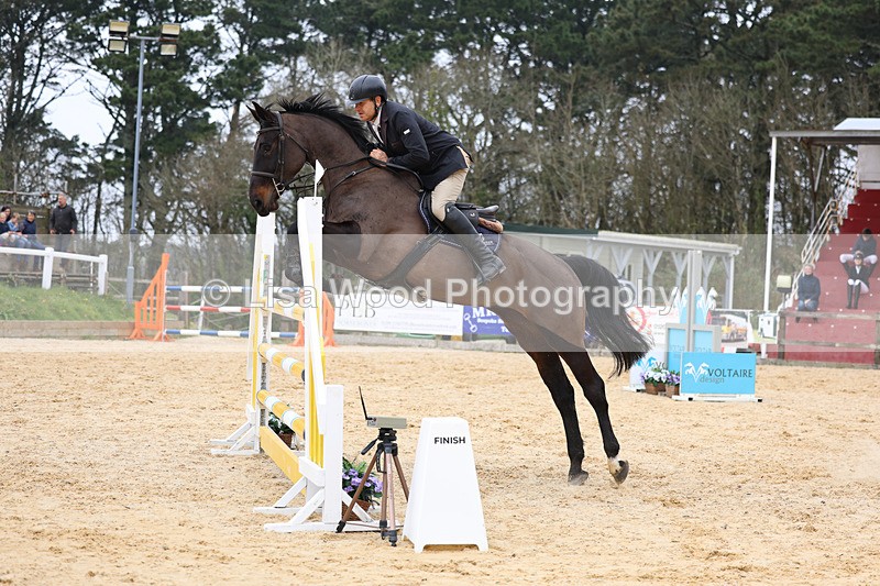 3E7A7804 - Class 9: Senior Foxhunter/1.20 open