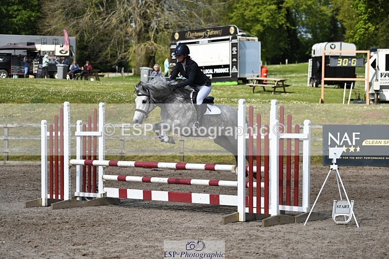 230512-104019-00568 - Cls 10 Snr 85cm Schooling