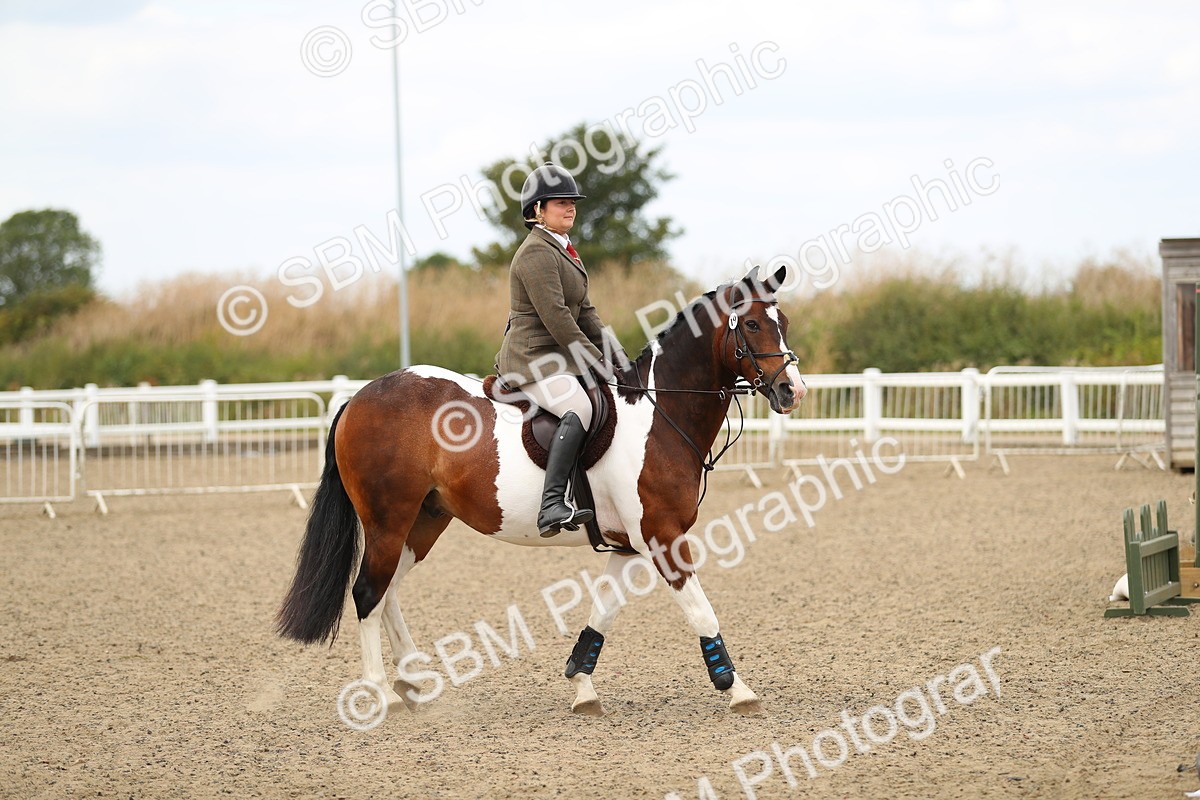 SBM_05570 - Class 48a Style & Performance 70cm (15-19)