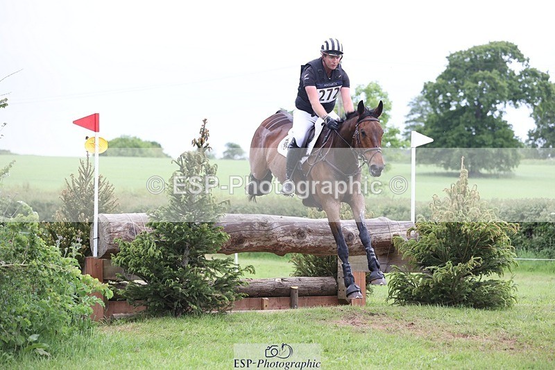 240525-172333-18249 - 272-PRIORSPARK_ROYAL_RIFF-RAFF-Jesse_Campbell