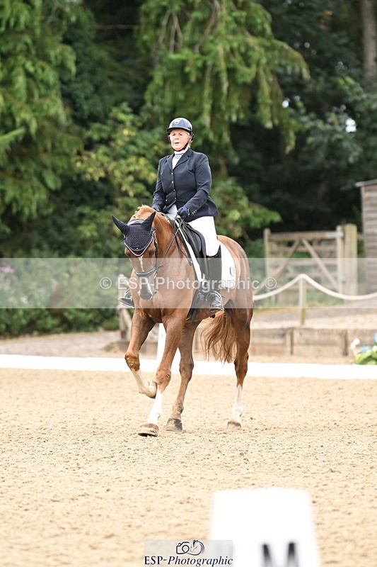 250808A-100005-00016 - 060-Amanda.Saunders-NutsfieldsDon.Care.Paravel