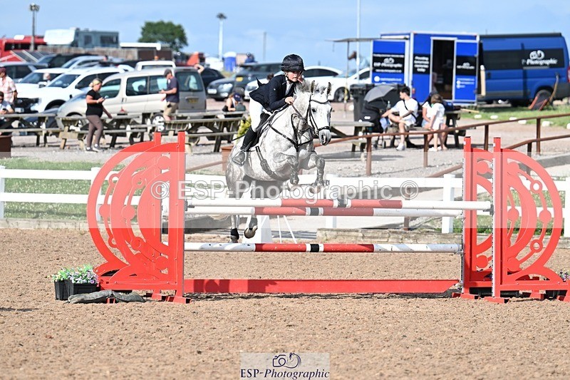 260627-180640-05940 - Cls 27 Foxhunter and 1.10m