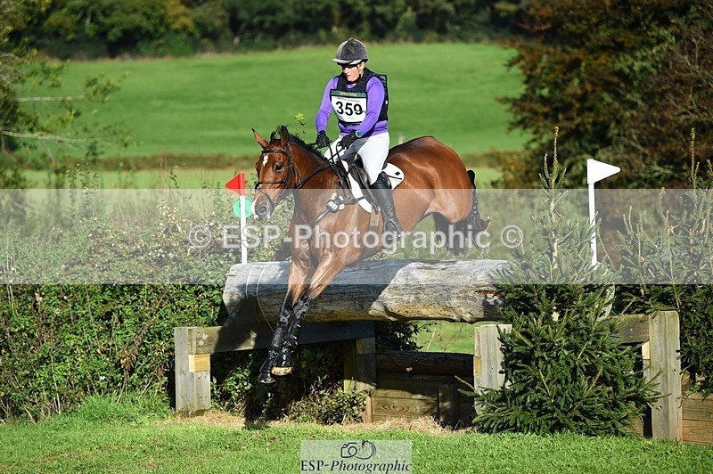 231022-152914-30392 - 359-ROSSDARRAGH.NERO-Charlotte.Rowe-XC